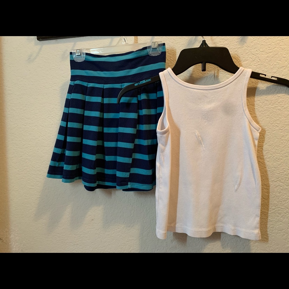 Girls skirt and sleeveless blouse, G121